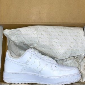 Air Force 1s Woman’s Size 6